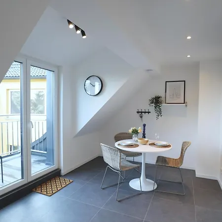 Luna & Sol Apartment *